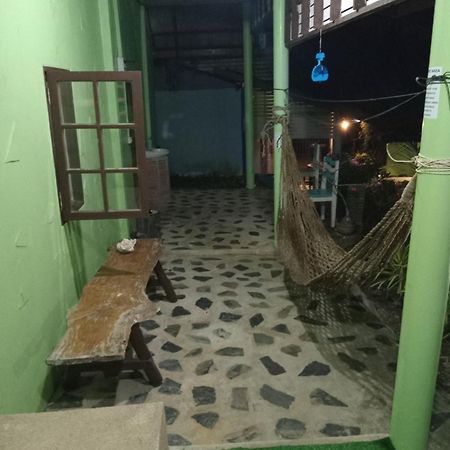 Hill Station Hostel At Chor Chaba Ko Kut Экстерьер фото